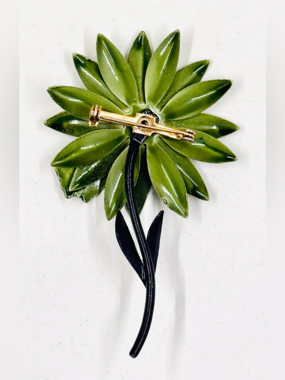 Vintage Dark Green Enamel Flower Brooch W/ Butterfly Accent & Rhinestone Center - Picture 2 of 2